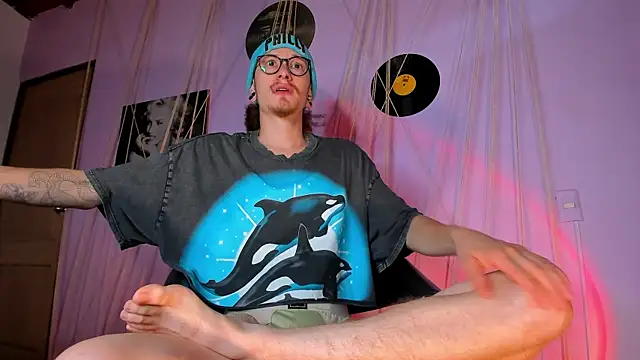 Snapshot of MrShaggy chatting on 01-11-25, 12:50 MrShaggy online show from 01-11-25, 12:50