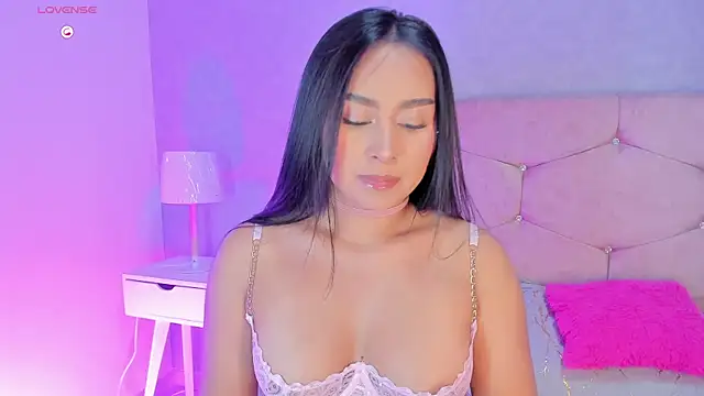 Cameliaa Smiith online show from 10-16-25, 02:56