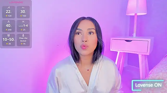 Snapshot of Cameliaa_Smiith chatting on 11-18-25, 02:50 Cameliaa Smiith online show from 11-18-25, 02:50