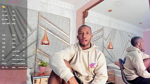 Snapshot of JamesParck chatting on 03-13-25, 11:41 JamesParck online show from 03-13-25, 11:41