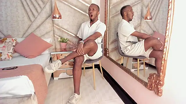 Snapshot of JamesParck chatting on 03-14-25, 11:56 JamesParck online show from 03-14-25, 11:56