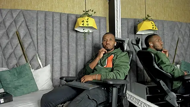 Snapshot of JamesParck chatting on 03-12-26, 10:05 JamesParck online show from 03-12-26, 10:05