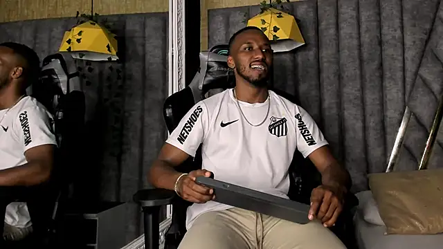 Snapshot of JamesParck chatting on 03-16-26, 11:20 JamesParck online show from 03-16-26, 11:20