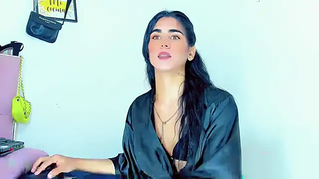 Snapshot of hannabigdirty chatting on 12-14-24, 06:56 hannabigdirty online show from 12-14-24, 06:56