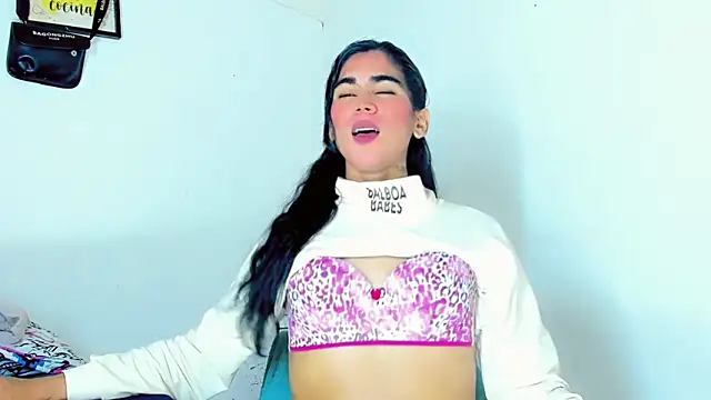 Snapshot of hannabigdirty chatting on 01-10-25, 11:18 hannabigdirty online show from 01-10-25, 11:18