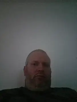 Snapshot of ShyBoy1982 chatting on 05-03-26, 06:14 ShyBoy1982 online show from 05-03-26, 06:14