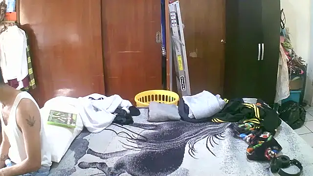 jperezofficial1 online show from 09-29-25, 04:34