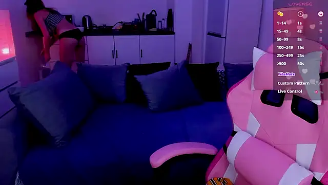 Snapshot of tenderdreams chatting on 11-25-25, 06:41 tenderdreams online show from 11-25-25, 06:41