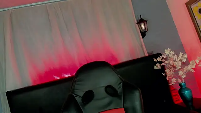 Snapshot of AdharaaMoon chatting on 12-17-24, 07:26 AdharaaMoon online show from 12-17-24, 07:26