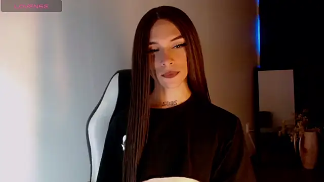 Snapshot of AdharaaMoon chatting on 12-27-24, 07:24 AdharaaMoon online show from 12-27-24, 07:24