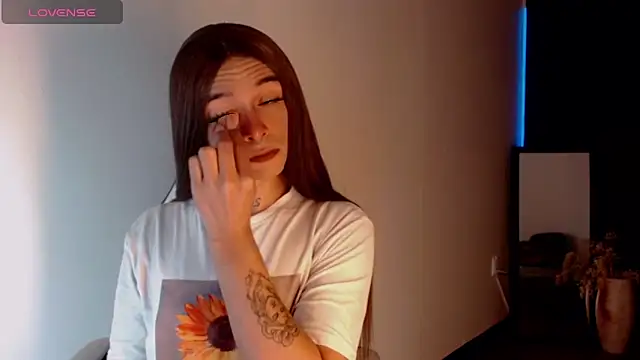 Snapshot of AdharaaMoon chatting on 01-02-25, 07:29 AdharaaMoon online show from 01-02-25, 07:29