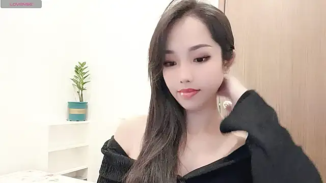 Snapshot of Sugar2k5 chatting on 11-27-25, 03:41 Sugar2k5 online show from 11-27-25, 03:41