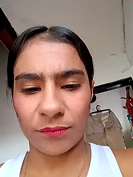 Leslly  online show from 01-04-25, 06:19