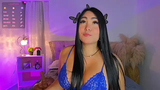 Snapshot of Sarahballiston_ chatting on 11-06-25, 12:11 Sarahballiston online show from 11-06-25, 12:11