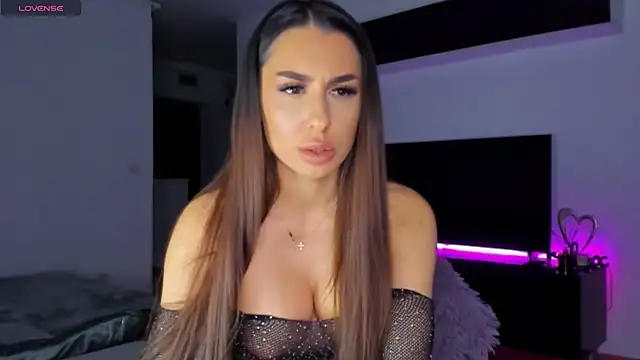 K chic online show from 03-21-25, 09:01