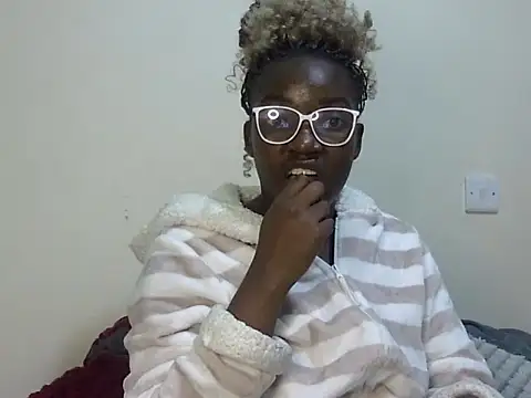 Sexy racy rebel  online show from 12-04-25, 09:34