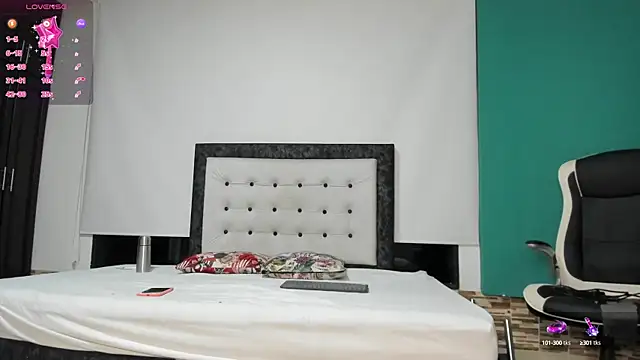 Snapshot of SelenaGmez chatting on 01-18-25, 10:06 SelenaGmez online show from 01-18-25, 10:06