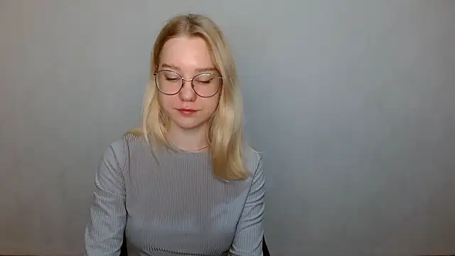 Snapshot of cindi_hot chatting on 12-03-24, 08:38 cindi hot online show from 12-03-24, 08:38