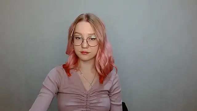 Snapshot of cindi_hot chatting on 12-05-24, 12:33 cindi hot online show from 12-05-24, 12:33