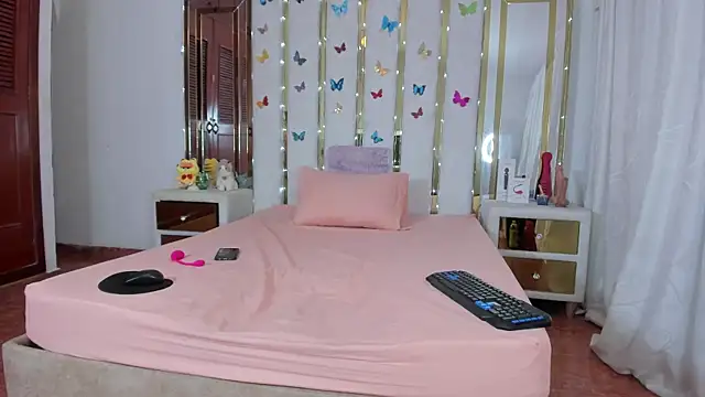 Snapshot of AnyelaGitanaMature chatting on 11-29-25, 03:42 AnyelaGitanaMature online show from 11-29-25, 03:42