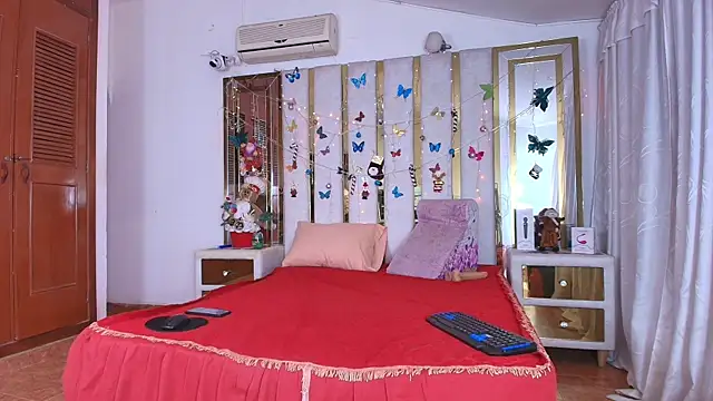 Snapshot of AnyelaGitanaMature chatting on 12-14-25, 03:34 AnyelaGitanaMature online show from 12-14-25, 03:34