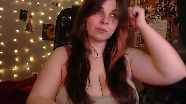 Snapshot of Saya_sweet chatting on 10-10-25, 09:47 Saya sweet online show from 10-10-25, 09:47