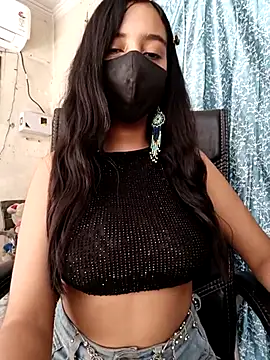 Parinaaz18 online show from 04-21-26, 03:02