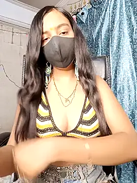 Snapshot of Parinaaz18 chatting on 04-27-26, 01:20 Parinaaz18 online show from 04-27-26, 01:20