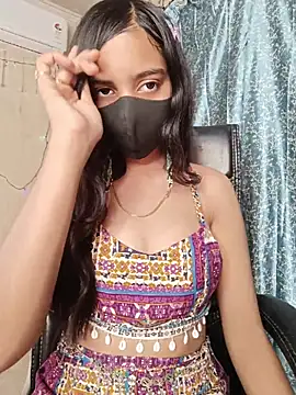 Snapshot of Parinaaz18 chatting on 05-05-26, 12:51 Parinaaz18 online show from 05-05-26, 12:51
