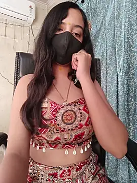Snapshot of Parinaaz18 chatting on 05-14-26, 01:23 Parinaaz18 online show from 05-14-26, 01:23