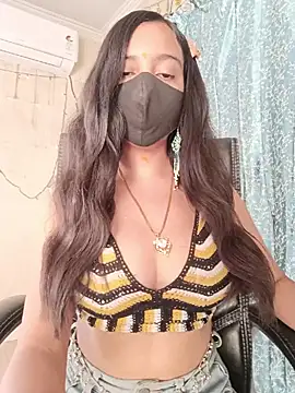 Snapshot of Parinaaz18 chatting on 05-15-26, 01:23 Parinaaz18 online show from 05-15-26, 01:23