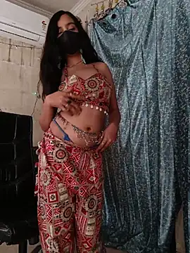Snapshot of Parinaaz18 chatting on 05-19-26, 01:56 Parinaaz18 online show from 05-19-26, 01:56