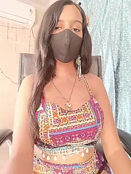 Snapshot of Parinaaz18 chatting on 05-26-26, 01:56 Parinaaz18 online show from 05-26-26, 01:56