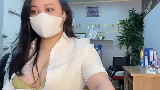 Snapshot of Bamboo_Swetie chatting on 12-02-24, 02:08 Bamboo Swetie online show from 12-02-24, 02:08