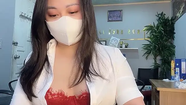 Snapshot of Bamboo_Swetie chatting on 12-15-24, 10:47 Bamboo Swetie online show from 12-15-24, 10:47