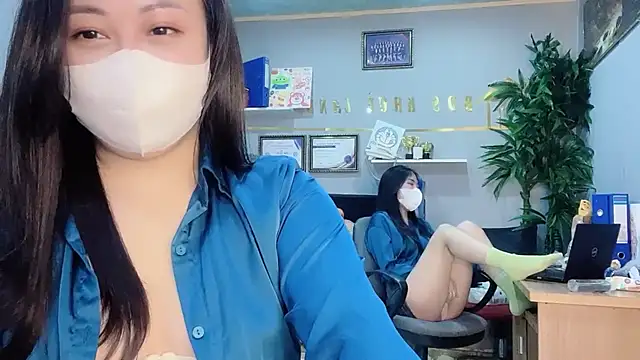 Snapshot of Bamboo_Swetie chatting on 12-20-24, 04:31 Bamboo Swetie online show from 12-20-24, 04:31