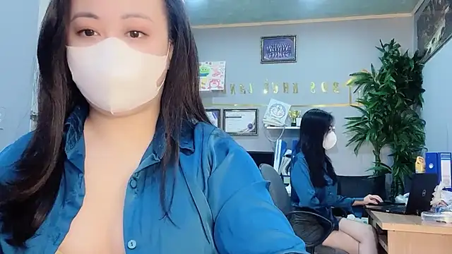 Snapshot of Bamboo_Swetie chatting on 12-20-24, 02:27 Bamboo Swetie online show from 12-20-24, 02:27