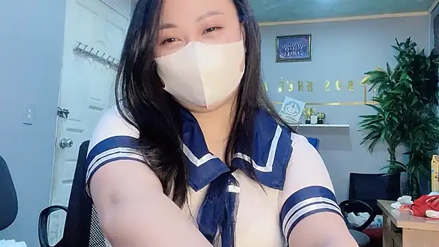 Snapshot of Bamboo_Swetie chatting on 12-23-24, 03:23 Bamboo Swetie online show from 12-23-24, 03:23