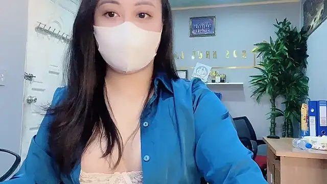 Snapshot of Bamboo_Swetie chatting on 12-30-24, 02:51 Bamboo Swetie online show from 12-30-24, 02:51