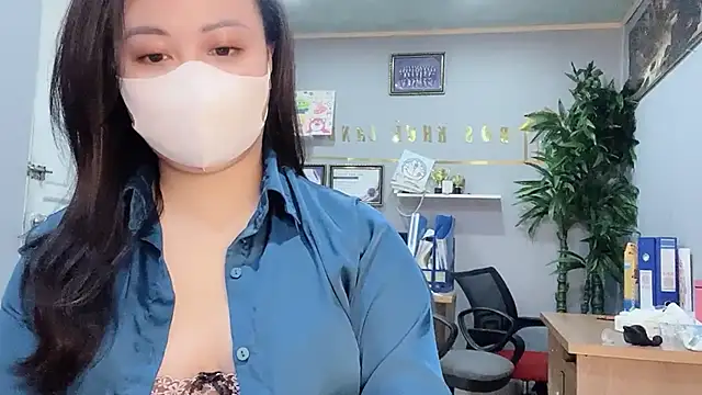 Snapshot of Bamboo_Swetie chatting on 01-15-25, 04:36 Bamboo Swetie online show from 01-15-25, 04:36