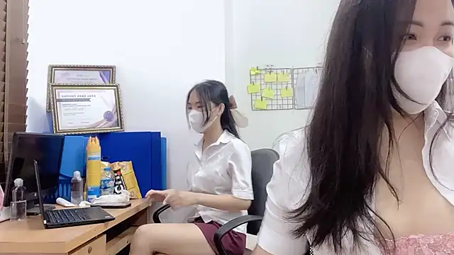 Snapshot of Bamboo_Swetie chatting on 02-13-25, 01:59 Bamboo Swetie online show from 02-13-25, 01:59