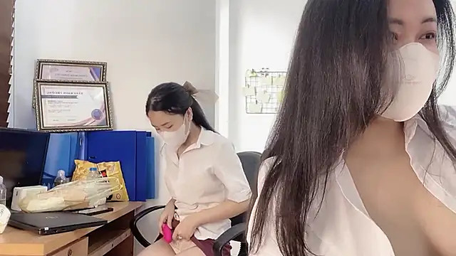 Snapshot of Bamboo_Swetie chatting on 02-14-25, 04:26 Bamboo Swetie online show from 02-14-25, 04:26