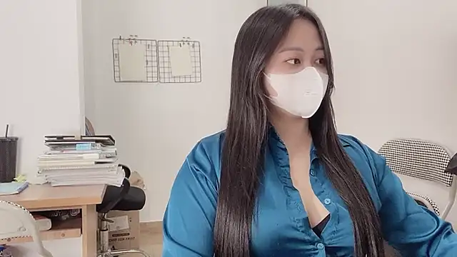 Snapshot of Bamboo_Swetie chatting on 09-17-25, 12:07 Bamboo Swetie online show from 09-17-25, 12:07