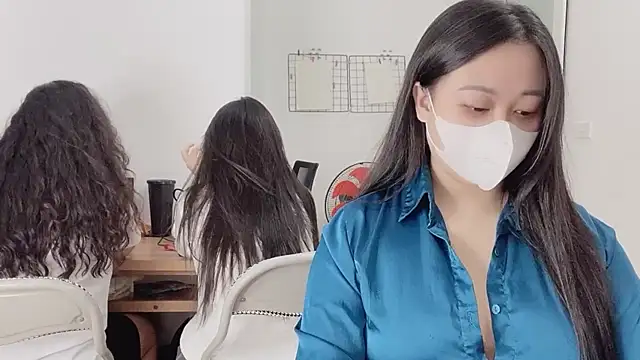 Snapshot of Bamboo_Swetie chatting on 09-29-25, 02:22 Bamboo Swetie online show from 09-29-25, 02:22