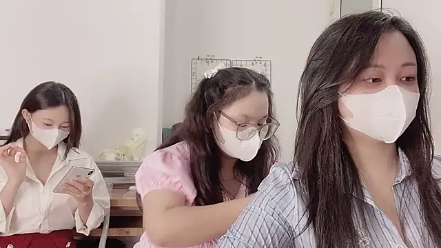 Snapshot of Bamboo_Swetie chatting on 10-22-25, 03:12 Bamboo Swetie online show from 10-22-25, 03:12