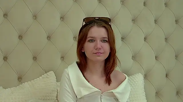 LessySmith online show from 03-07-25, 04:44