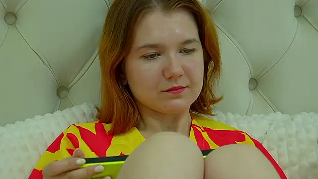 LessySmith online show from 09-20-25, 04:24