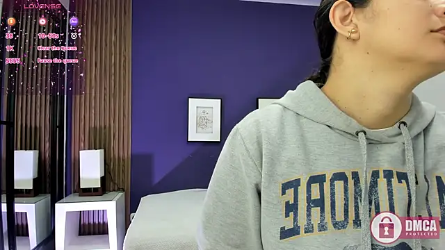 Snapshot of alina_martinelli chatting on 12-18-24, 11:24 alina martinelli online show from 12-18-24, 11:24