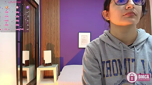 Snapshot of alina_martinelli chatting on 12-22-24, 11:22 alina martinelli online show from 12-22-24, 11:22