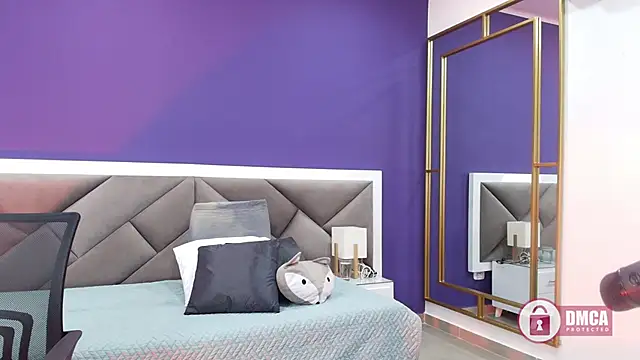 Snapshot of alina_martinelli chatting on 03-13-25, 07:17 alina martinelli online show from 03-13-25, 07:17